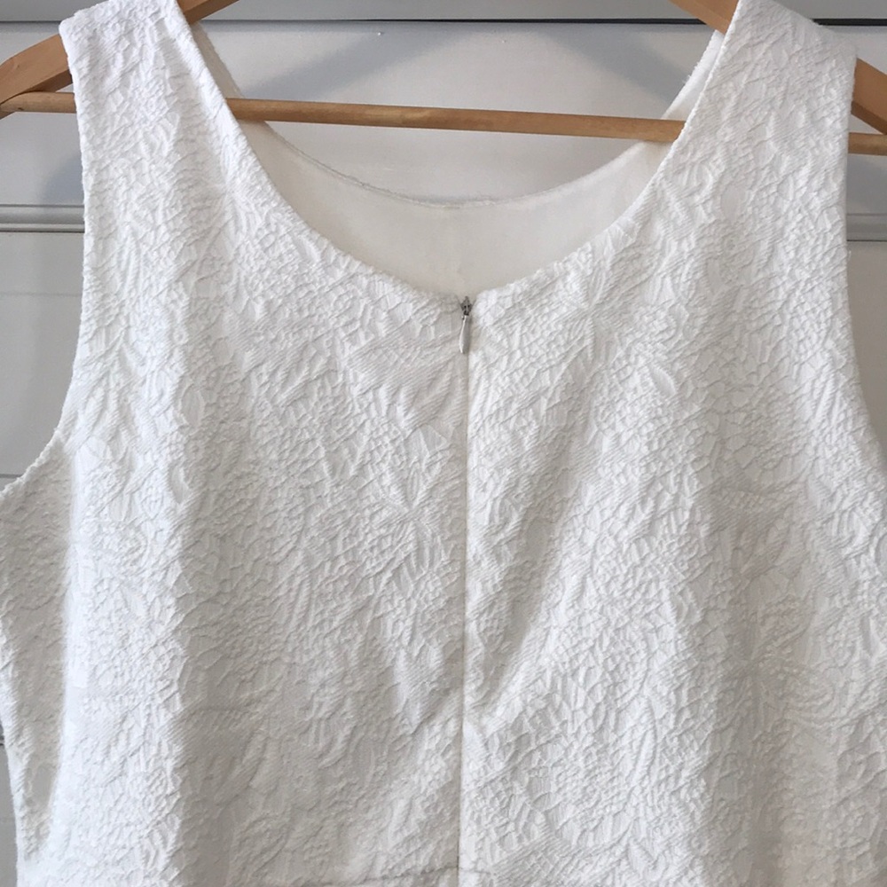 Esley White Textured Cocktail Dress - Picture 4 of 6